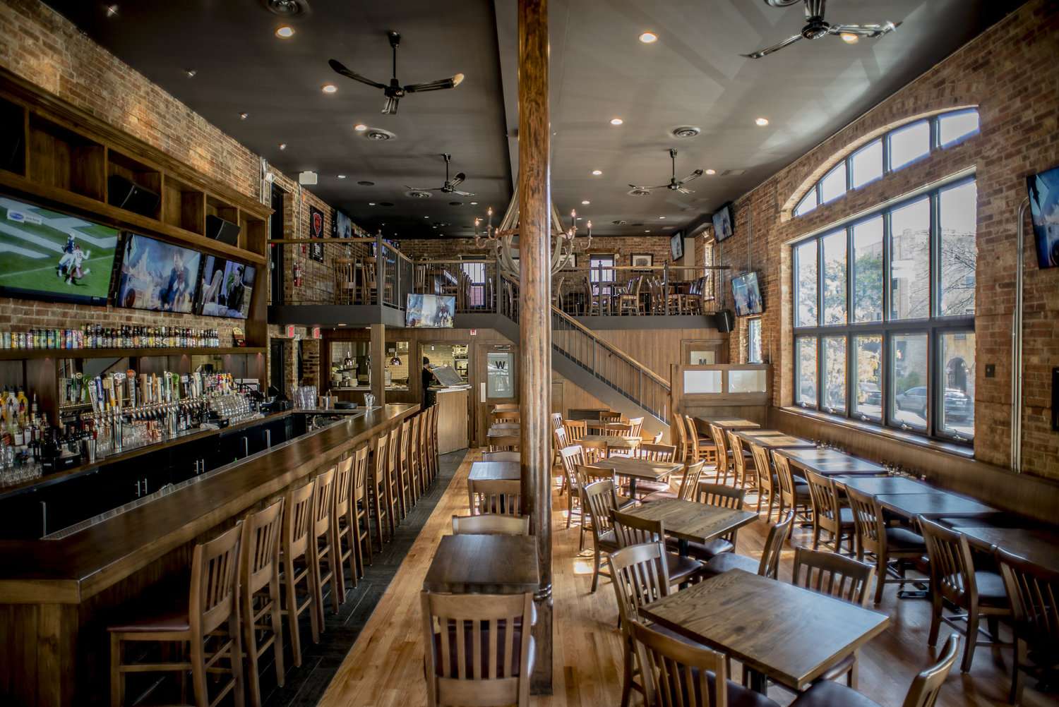 Cortland's Garage Chicago Dining Area