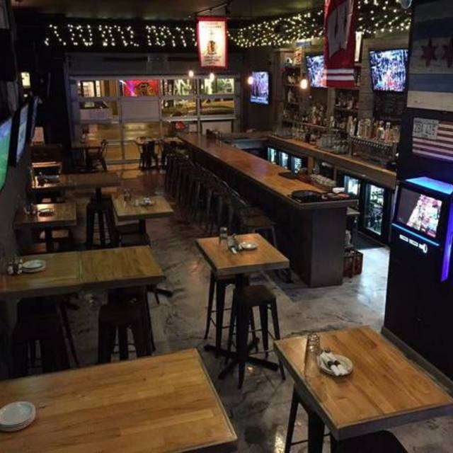 The Warehouse Bar & Pizzeria Chicago Dining Area